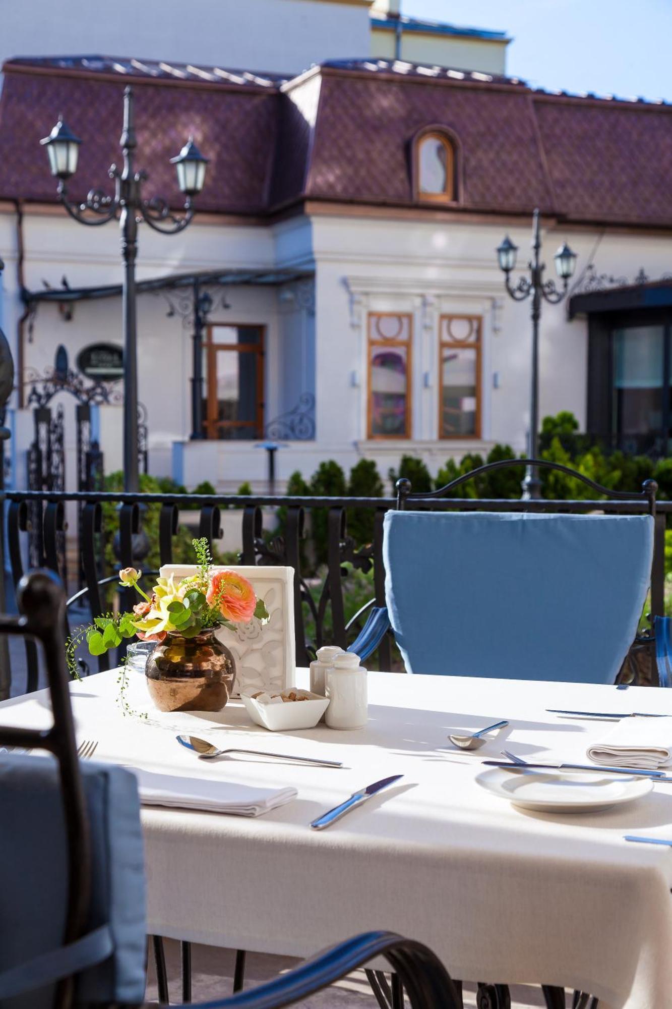 Epoque Hotel - Relais & Chateaux Bukarest Kültér fotó