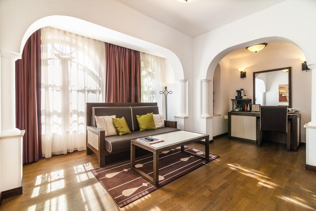 Epoque Hotel - Relais & Chateaux Bukarest Kültér fotó